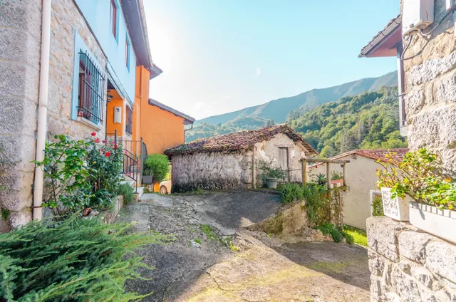 Casa adosada con terreno en piñuecu, piloña — 32