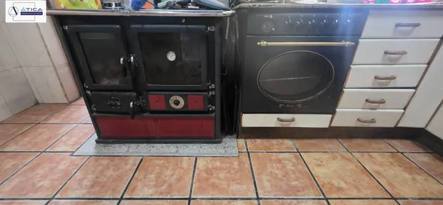 PROPIEDAD CON GRAN PARCELA URBANA, VARIAS construcciones Y FINCA RÚSTICA ANEXA — 10