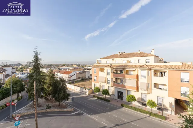 Casa independiente a 5 minutos de Granada en buen estado para entrar a vivir — 21