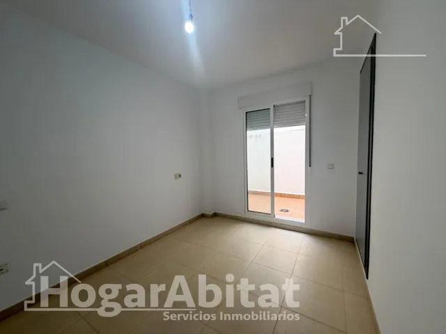 Reformado con patio cerca de la playa — 24
