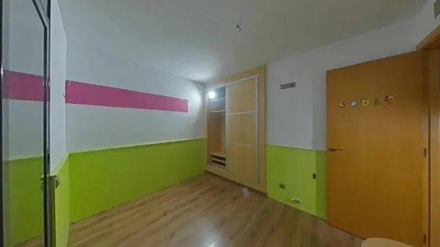 Gran casa con garaje y piscina — 17