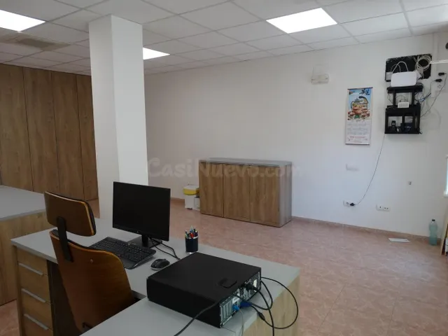 Local comercial en planta baja en el centro de Amposta - foto 2