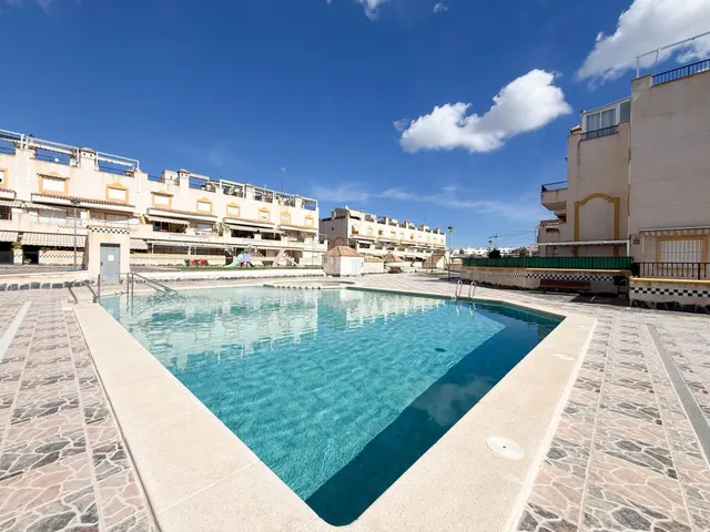 TU CASA EN SANTA POLA CON CHIMENEA Y PISCINA