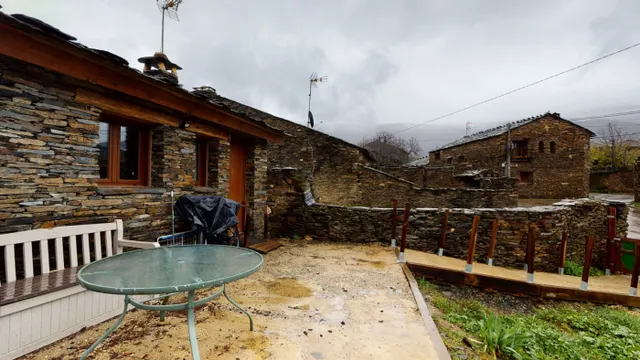 Hermosa vivienda en la Arquitectura negra — 2