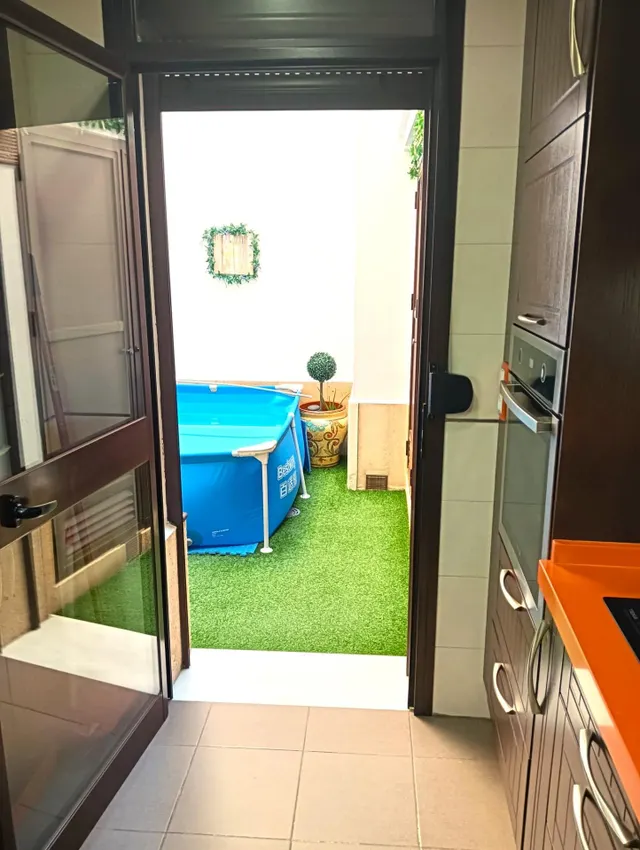 Acogedor adosado de dos plantas con terraza, ideal para disfrutar en familia — 13