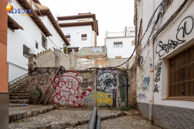 SE VENDE TERRENO URBANO PLURIFAMILIAR ZONA REAL DE CARTUJA Y JARDINES DEL TRIUNFO — 9