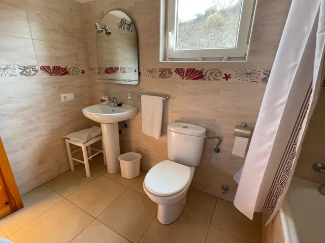 Exclusivo chalet con 9000m2 de parcela — 33
