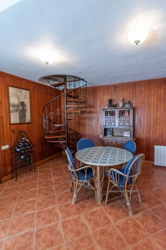 Casa 5 habitaciones 199m² en venta - Pueblo — 27
