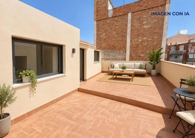 CASA TOTALMENTE REFORMADA CON GARAJE Y GRAN TERRAZA SOLÁRIUM — 17