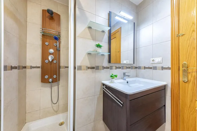 ¡Atención Inversores! Se vende piso de 2 dormitorios alquilado en Ciudad de Asis, Alicante — 14