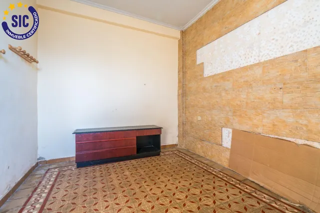 ¡oportunidad única en el pontón (Requena)! casa a dos calles con luz natural y múltiples posibilidades: — 23