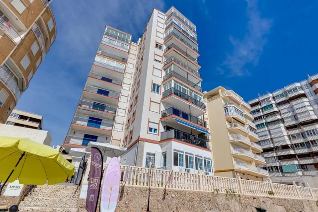 apartamento reformado con vista al mar — 27