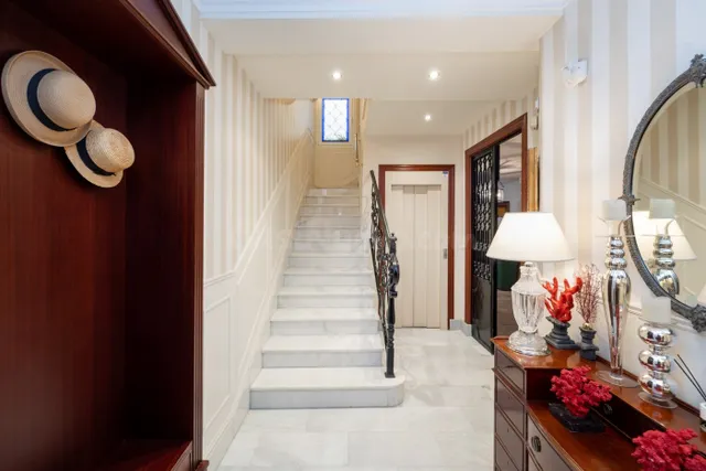 FANTASTICA CASA EN PLAZA DE LOS LOBOS — 3
