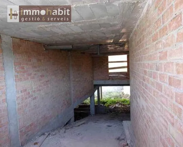 Edificio en venta en Avenida d'Arbeca — 11