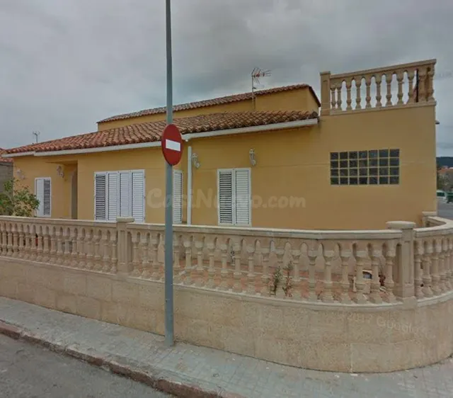 SE VENDE piso OKUPADO en Calle Grupo Colonia Carmaday Nº 49  - foto 2