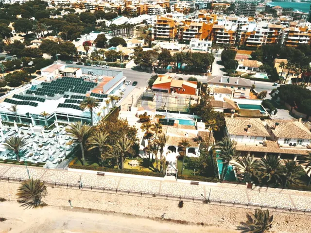Magnifica villa en primera línea del mar en Orihuela Costa — 17