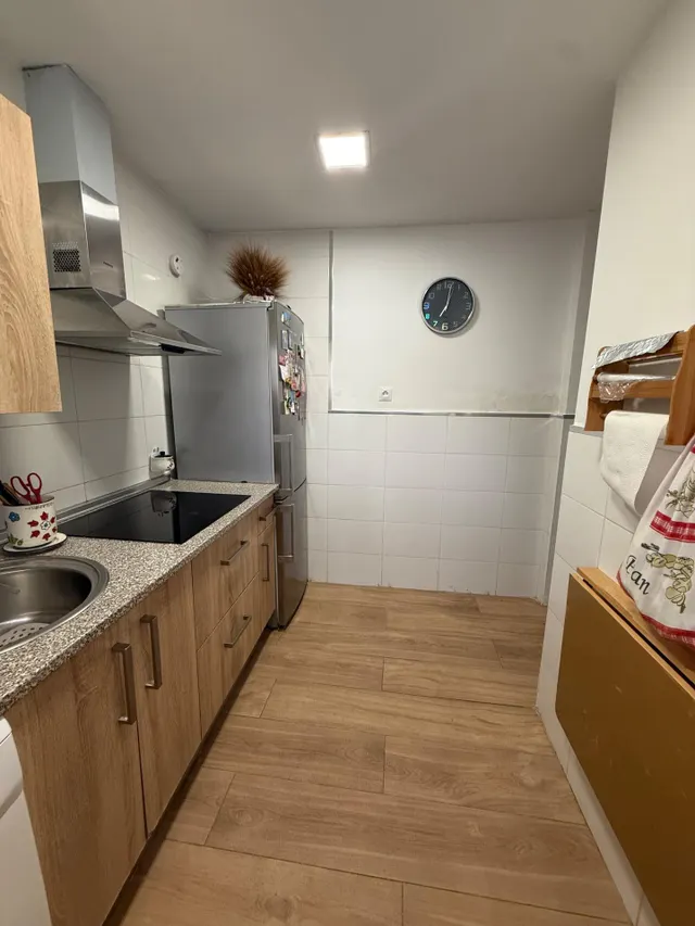 Piso de 2 dormitorios en eugenio gross – Málaga  230.000 € — 16
