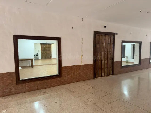 Oportunidad !!!! Gran Local comercial en pleno centro de Arr - foto 5