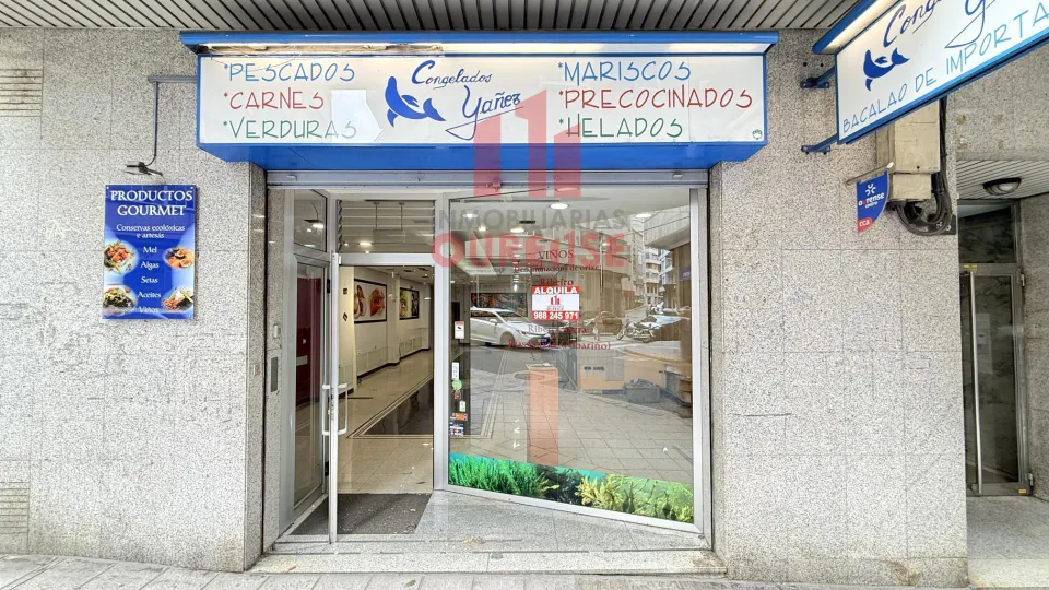 AMPLIO LOCAL COMERCIAL EN PLENO CENTRO DE OURENSE