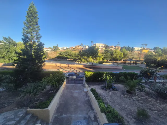 AMPLIO CHALET INDEPENDIENTE SOBRE PARCELA DE 860M2 CON VISTAS AL PARQUE - ZONA LOS BALCONES, TORREVIEJA — 3