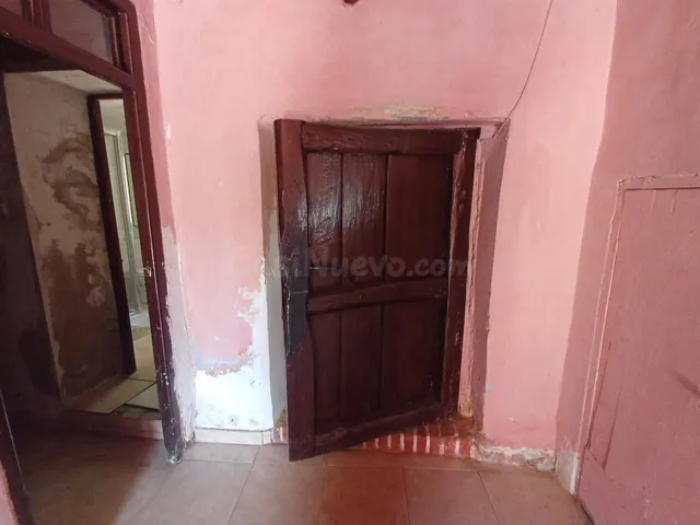 Casa unifamiliar con parcela en Valverde de La Virgen - foto 3