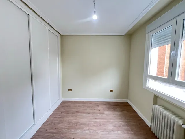 Piso recién reformado con garaje en el centro de Cáceres — 24