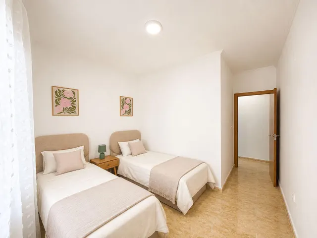 PLANTA BAJA CON ENTRADA INDEPENDIENTE, 2 DORMITORIOS, 2 BAÑOS, TERRAZA Y PISCINA EN EL CENTRO DE TORREVIEJA — 12