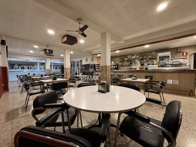 La Bisbal d’Empordà | Bar-restaurante en pleno funcionamient - foto 2