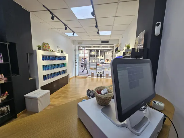 !!!!!se traspasa local comercial en plena calle centrica muy transitada en Ourense¡¡¡¡ — 9