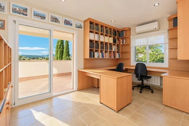 Exclusivo unifamiliar con jardín y piscina en Sant Marçal — 29