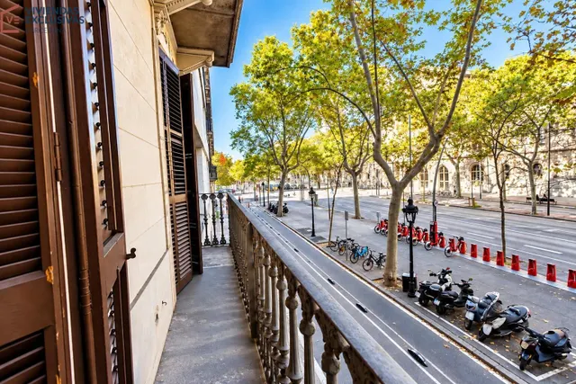 PLANTA NOBLE DEL EIXAMPLE AL LADO DE PASEO DE GRACIA - foto 2