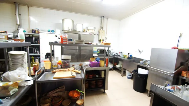 VENTA DE RESTAURANTE EN AUTOVIA ALICANTE-MADRID — 30