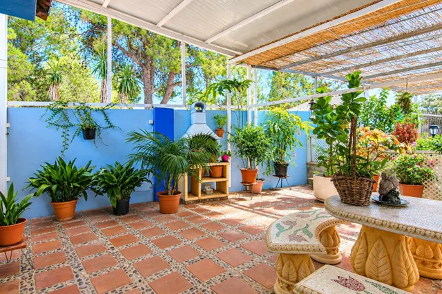 VENDE EN EXCLUSIVA CHALET INDEPENDIENTE EN COÍN — 47