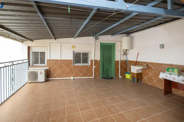 ¡Tu hogar ideal te espera en Moraleda de Zafayona! — 23