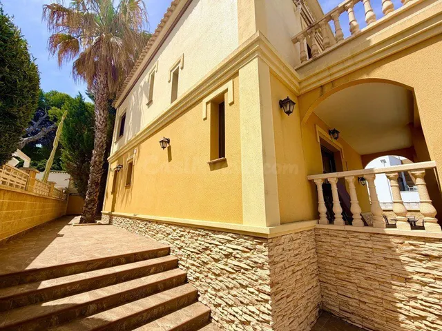 Villa 3 habitaciones 191m² en venta - La Regia - foto 2