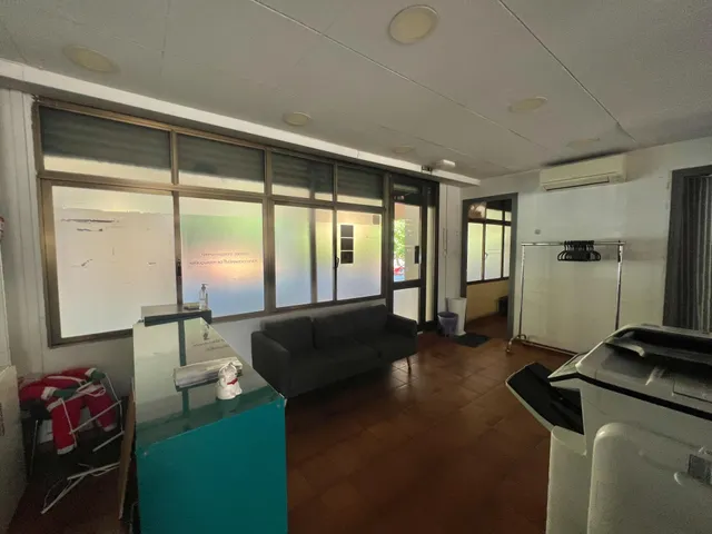 DESTACABLE Y PECULIAR LOCAL en VENTA o ALQUILER en Martorell. — 18