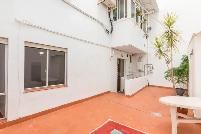 VIVIENDA CON GRAN PATIO PRIVADO FRENTE AL NUEVO HOTEL BARCELÓ 5★ — 20
