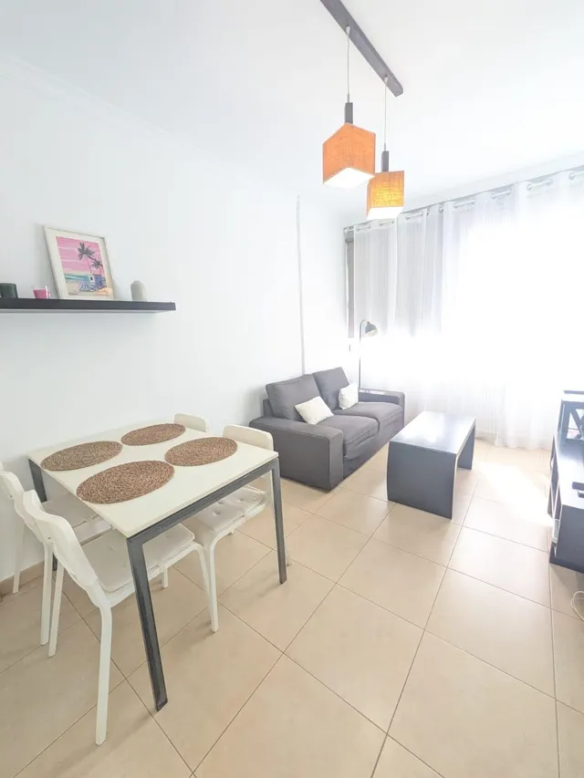 Se alquila piso por temporada con vistas al mar en playa las canteras — 12