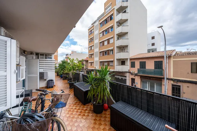 Piso de 3 habitaciones con espectacular terraza de 60 m2 en Coll d’en Rabassa — 30