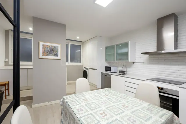 ESPECTACULAR PISO DE 4 DORMITORIOS EN PEDRO ANTONIO DE ALARCÓN 9 — 4