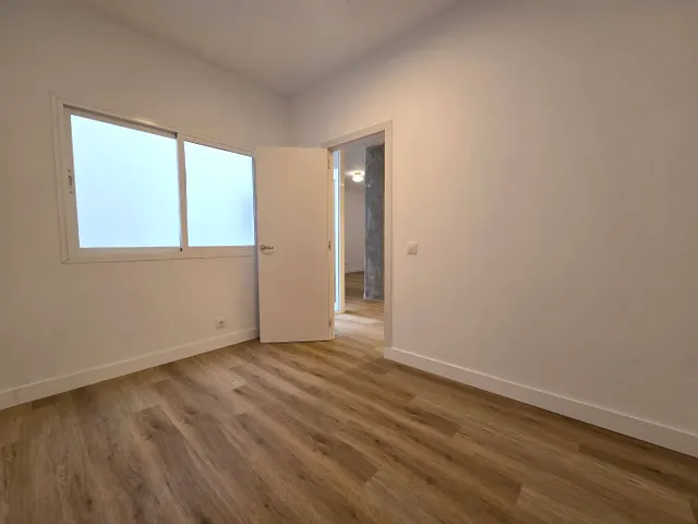 A la venta estupenda oficina reformada en el Paseo de Tomás Morales — 12