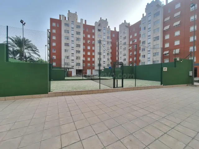 Se alquila ESTUDIANTES piso en El Puntal con piscina comunit - foto 4