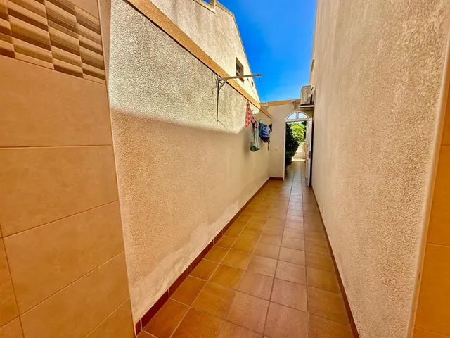 Encantadora vivienda de 3 habitaciones en Urb. La Dorada (Los Alcázares): Espacio, luz y un entorno inmejorable frente a parque — 12
