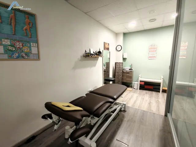 Local comercial 3 habitaciones 43m² en alquiler - Gran Via — 11