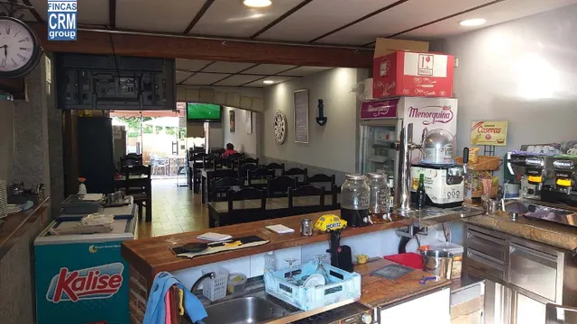 Local comercial situado en la Avenida Catalunya — 6
