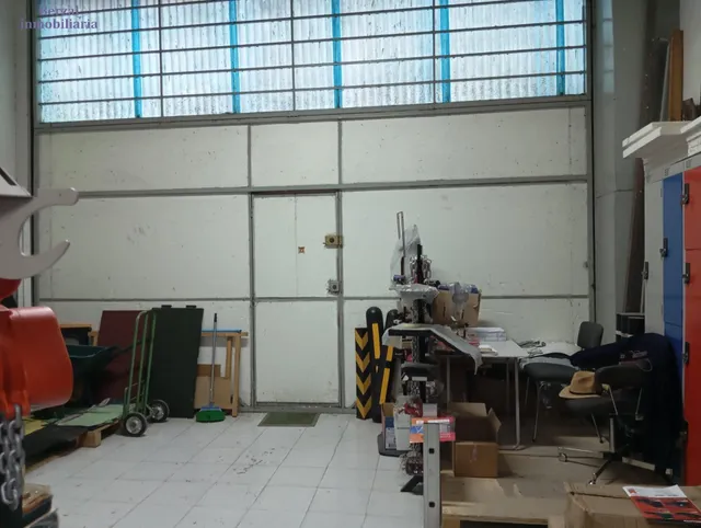 Amplio Local Comercial en Logroño, Zona Ayuntamiento por solo €80,000 — 10