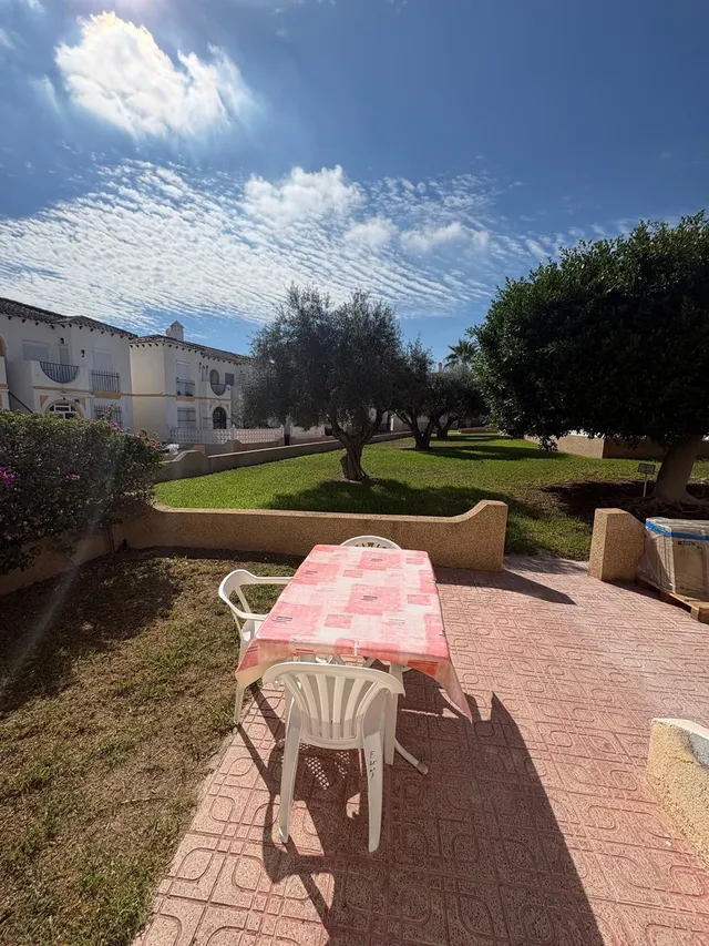 Bungalow planta baja en urb. mirador del mediterráneo con jardin esquina y piscina comunitaria — 22