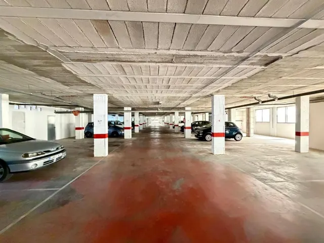 Local comercial 2800m² en venta - Estacion de autobuses — 12