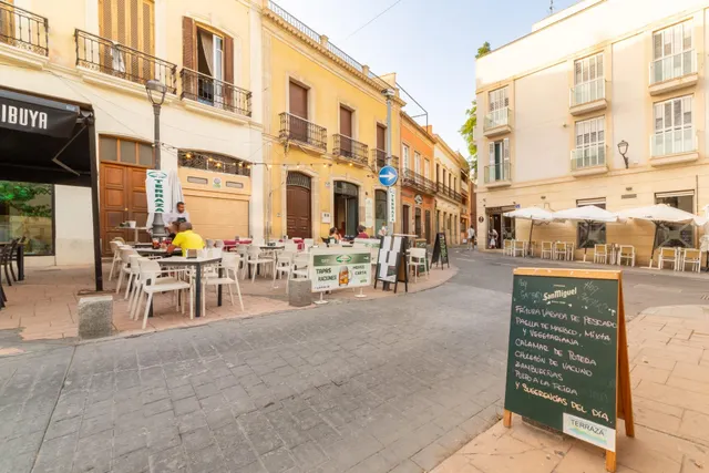 VENTA DE VIVIENDA + LOCAL - RESTAURANTE EN CENTRO HISTÓRICO — 21