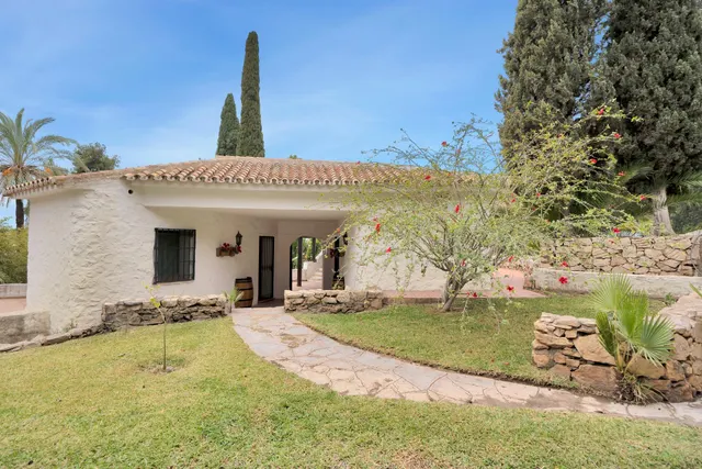 EXCEPCIONAL VILLA EN VENTA EN UN ENTORNO TROPICAL — 32